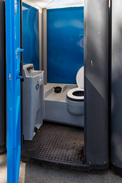 Best Portable restroom trailer rental  in Paw Paw, MI