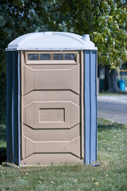 Best Porta potty rental near me  in Paw Paw, MI